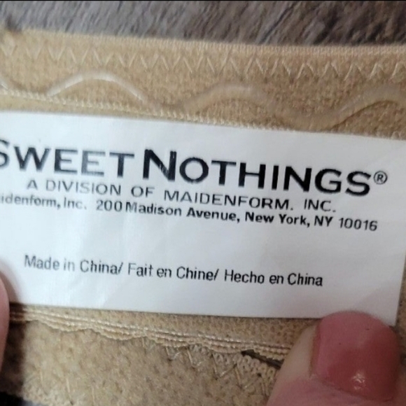 Sweet Nothings by Maidenform Bra with a Straps - Picture 5 of 8